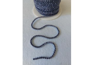 Нить стразовая стекло 2 мм SS6 фиолетовая в фиолетовой оправе, цена за 50 см